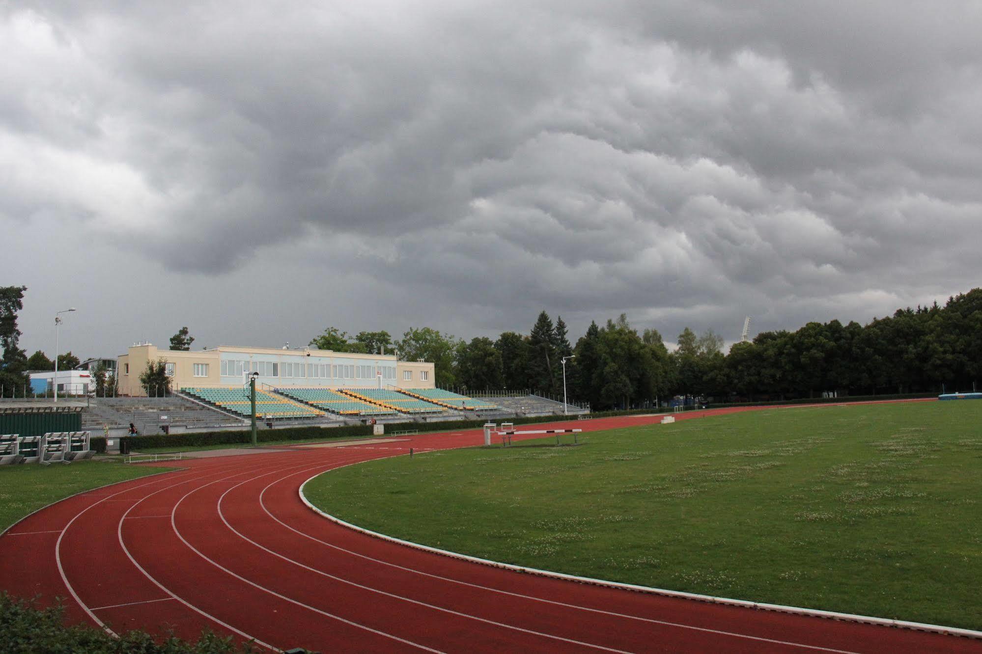Sport Hotel Sletiste Kladno Dış mekan fotoğraf