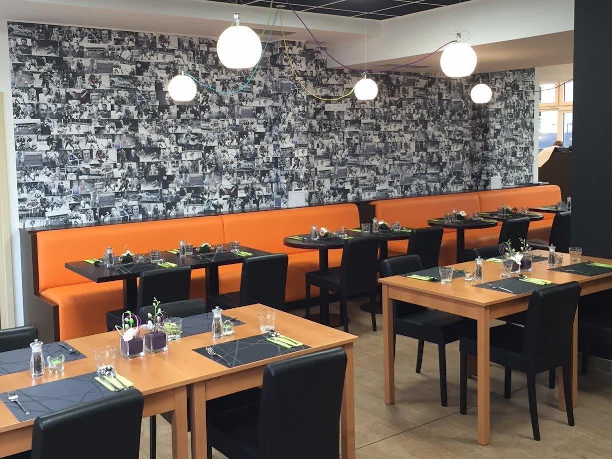 Sport Hotel Sletiste Kladno Dış mekan fotoğraf